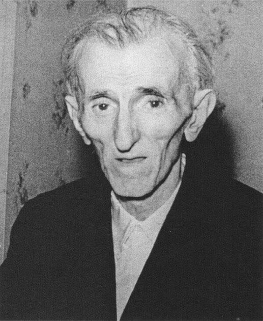 The last photo ever of Nikola Tesla, 1943 